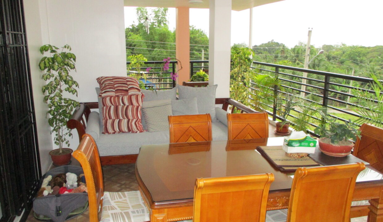 12-Living-Room-Terrace