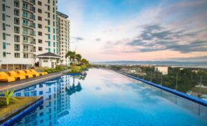 1 BEDROOM STUDIO CONDO UNIT WITH BALCONY FOR SALE IN MACTAN,CEBU